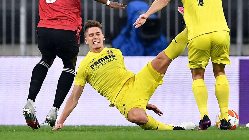 Juan Foyth törmäsi kivuliaasti Paul Pogban polveen.