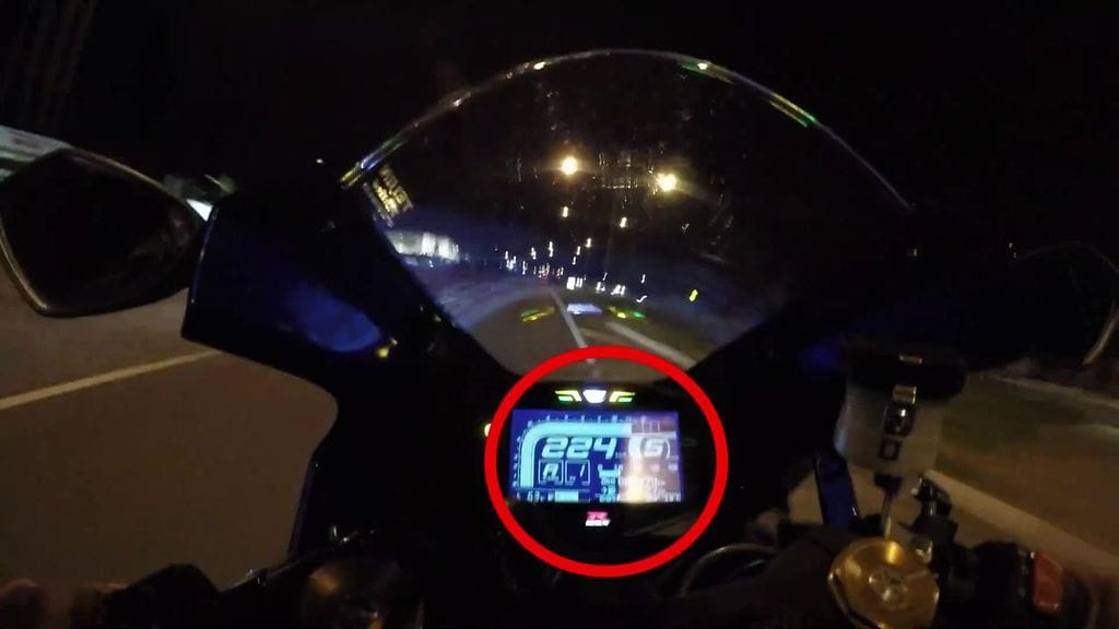 Moottoripyöräilijä kuvasi oman kolarinsa – kooma ja vakava aivovamma