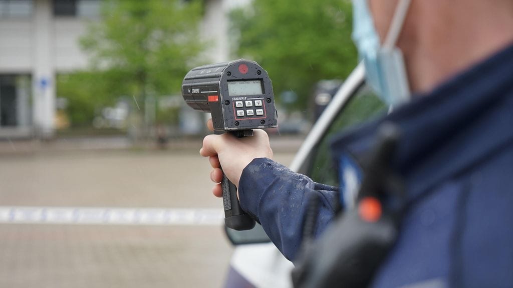 Poliisi tarkasti viime viikon aikana yhteensä yli 1 900 raskasta ajoneuvoa.