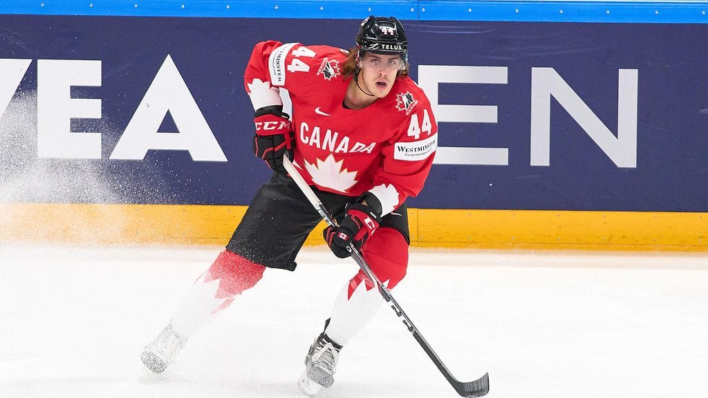 Maxime Comtois iski Kanadan johtoon ylivoimalla.