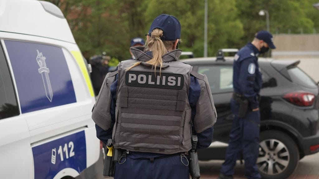 Poliisien suojaliivien viemisessä tilaisuus vaikuttaa tehneen varkaan.