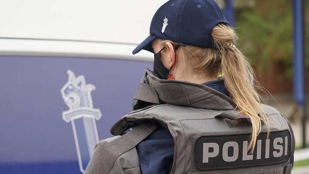 Poliisihallitus ei ollut halukas lahjoittamaan poliisin vanhoja luotiliivejä kansalaiskeräysten kautta Ukrainaan.