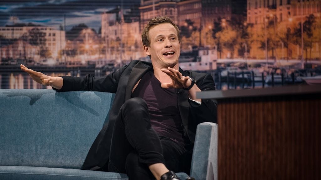 Ex-Salkkarit-tähti Konsta Hietanen juhlisti Suomen itsenäisyyttä vaimonsa kanssa