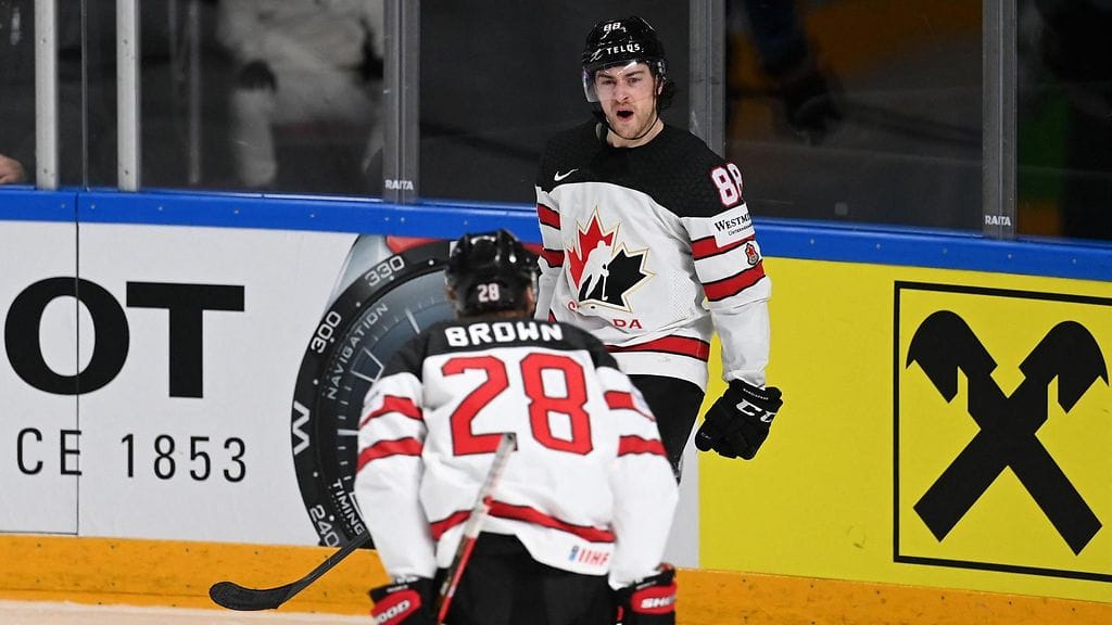 Andrew Mangiapane iski Kanadalle kaksi maalia välierässä Yhdysvaltoja vastaan.