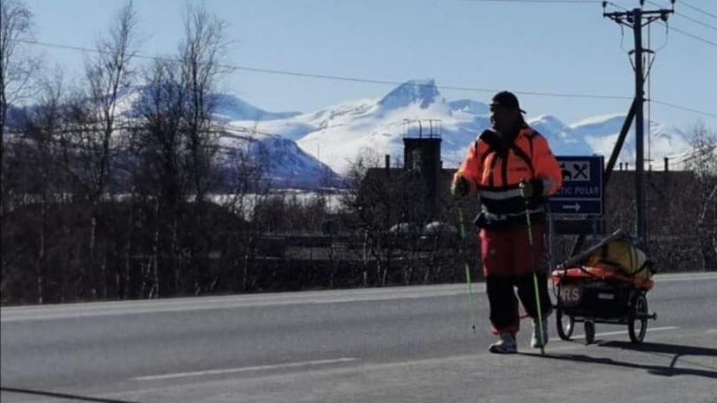 Mika Lemberg kävelee Kilpisjärveltä Keravalle