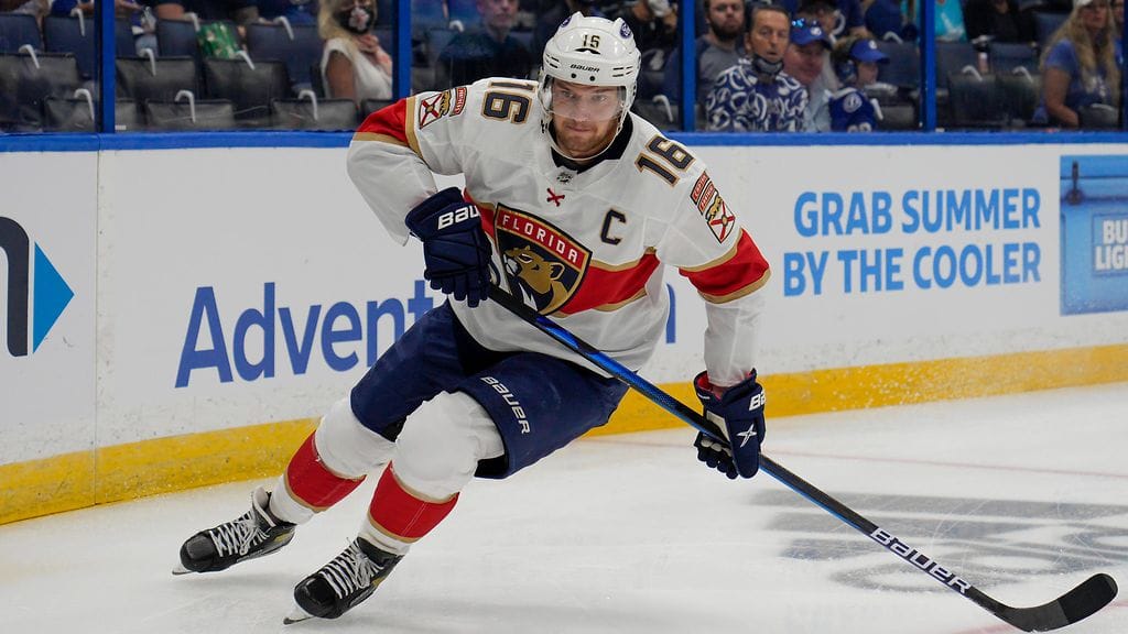 Aleksander Barkov teki Florida Panthersille tämän kauden 50 runkosarjaottelussa 58 (26+32) tehopistettä.