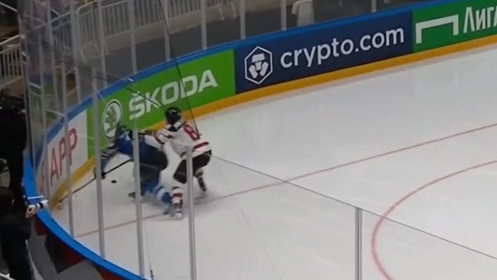 Andrew Mangiapane ei saanut jatkoerässä rangaistusta Hannes Björnisen rusikoimisesta.