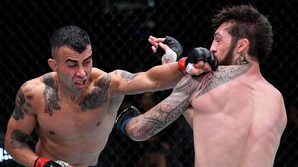 Makwan Amirkhanin (vas.) vaikeudet saivat jatkoa Kamuela Kirkiä vastaan käydyn ottelun jälkeen.