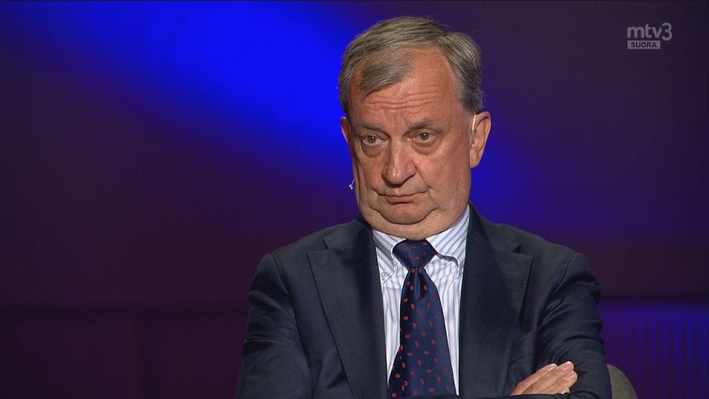 Liike Nyt valitsi Hjallis Harkimon presidenttiehdokkaakseen.