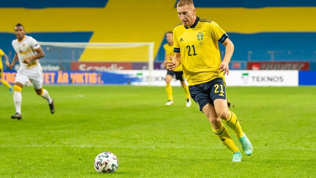 Ruotsin Dejan Kulusevskilta jää väliin EM-turnauksen avauspeli Espanjaa vastaan koronatartunnan vuoksi.