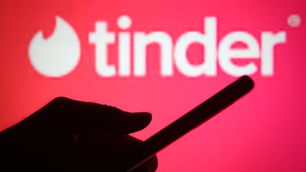 Tinder aikoo ottaa käyttöön maksullisen ominaisuuden, joka herätti huvitusta televisiossa.