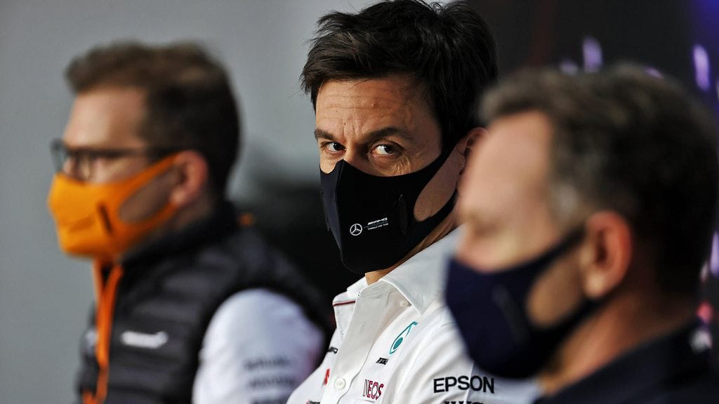Toto Wolff ja Christian Horner ovat olleet napit vastakkain monesta asiasta alkukauden aikana.