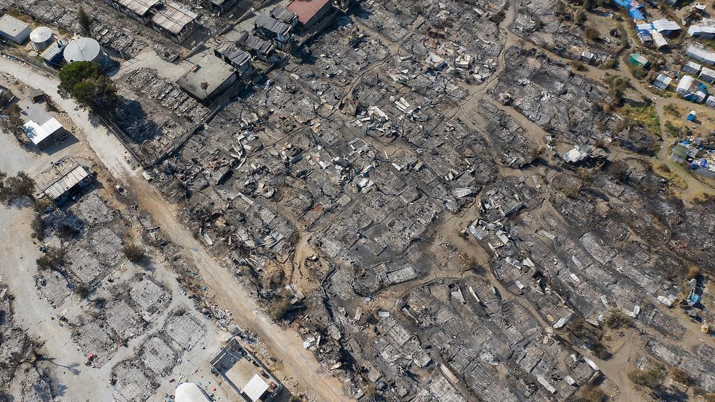 Ilmakuvaa Morian leiristä, joka paloi viime syyskuun tulipalossa Lesboksen saarella Kreikassa.