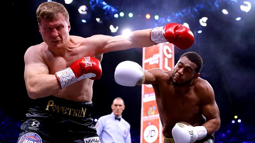 Aleksandr Povetkin (vas.) ja Michael Hunter ottelivat ratkaisemattoman joulukuussa 2019.