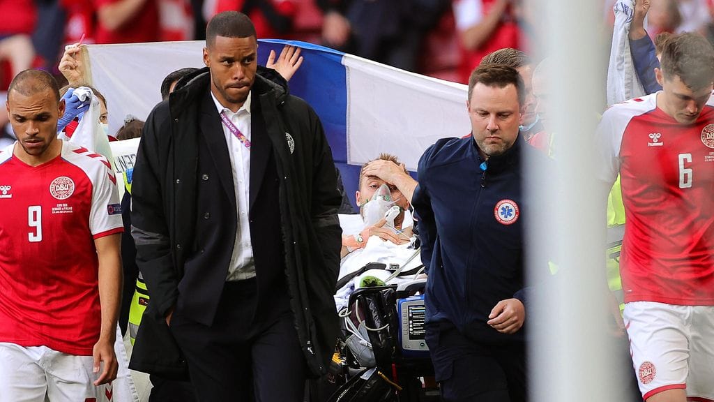 Christian Eriksenin sydän pysähtyi ottelussa Huuhkajia vastaan.