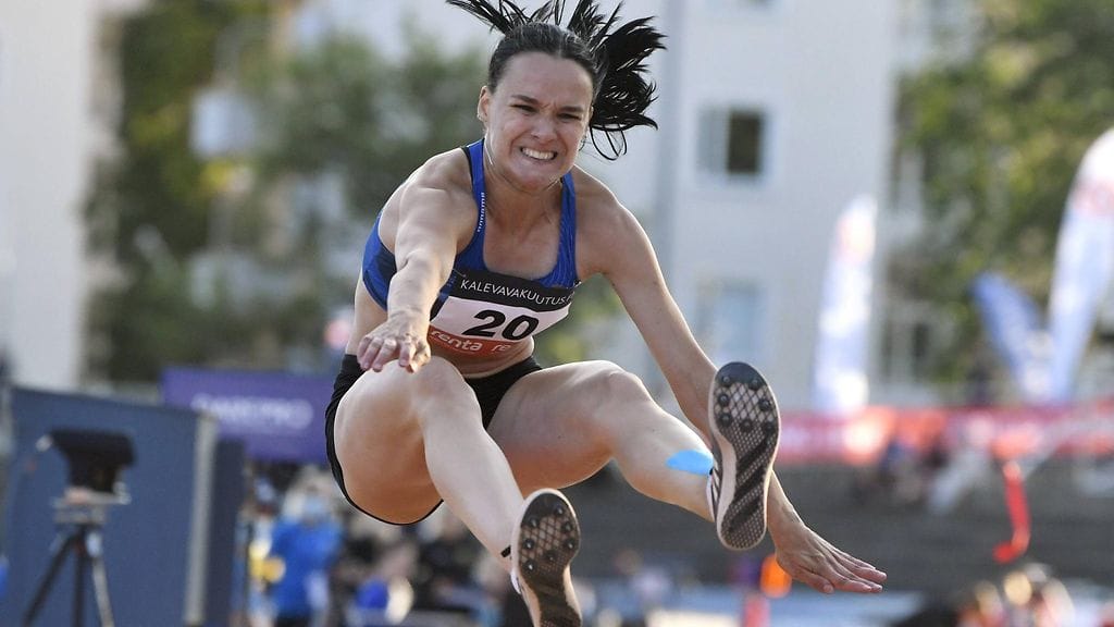 Senni Salminen loikki jälleen pitkälle.