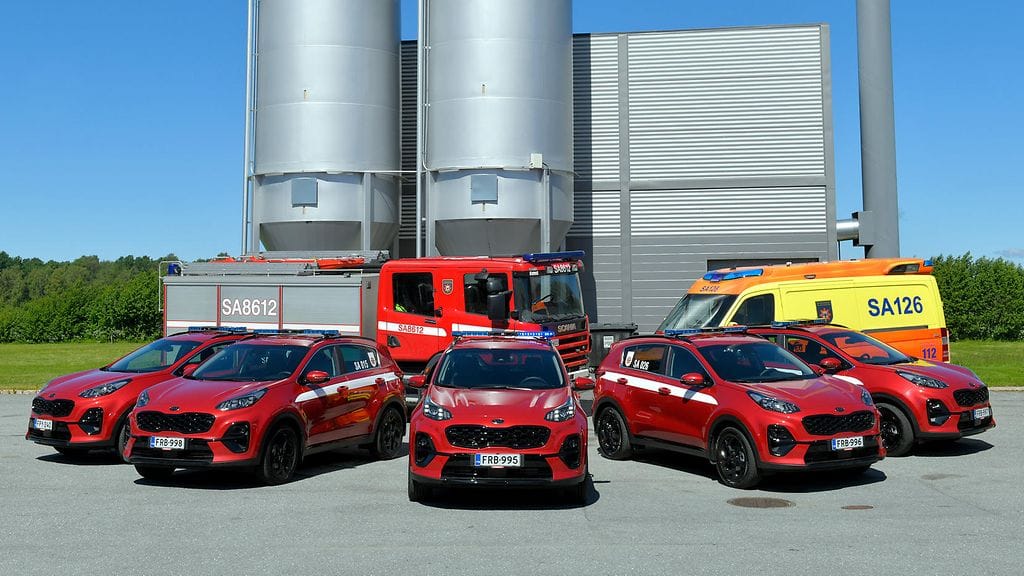 Satakunnan pelastuslaitoksen käyttöön luovutettiin tällä viikolla viisi uutta katumaasturia.