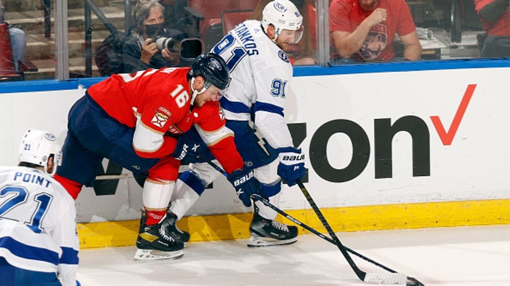 Aleksander Barkov kertoo kesäharjoittelustaan – yksi laji ei NHL-tähdelle maistu:"Siinä olen niin huono"