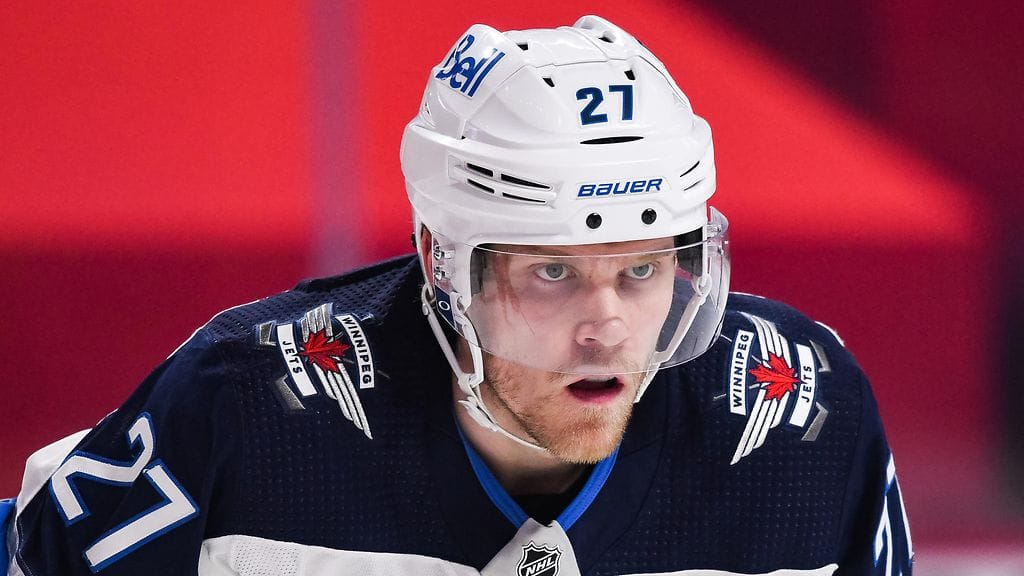 Koko NHL-uransa Winnipeg Jetsia edustanut Nikolaj Ehlers siirtyy Carolina Hurricanesiin.