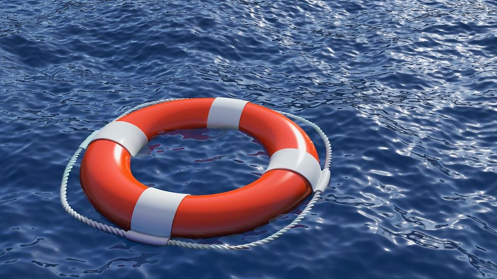 Pelastustehtävä päättyi onnellisesti Japanissa, kun selvisi, että vedessä kellunut hahmo olikin puhallettava seksinukke, eikä oikea ihminen. Kuvituskuva.