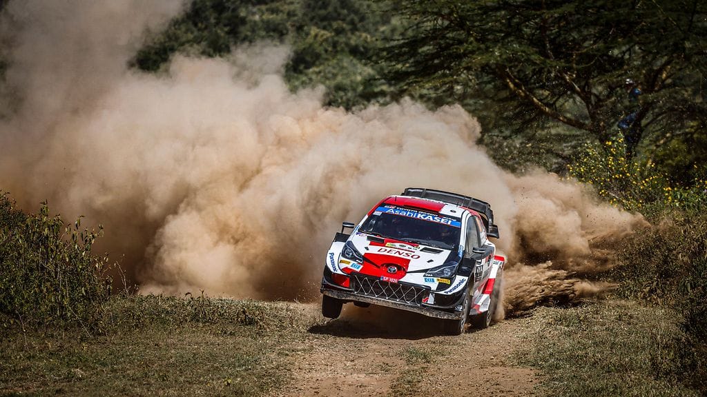 Kalle Rovanperä on selvinnyt Safari-rallin vaikeissa olosuhteissa toistaiseksi ilman isompia ongelmia.