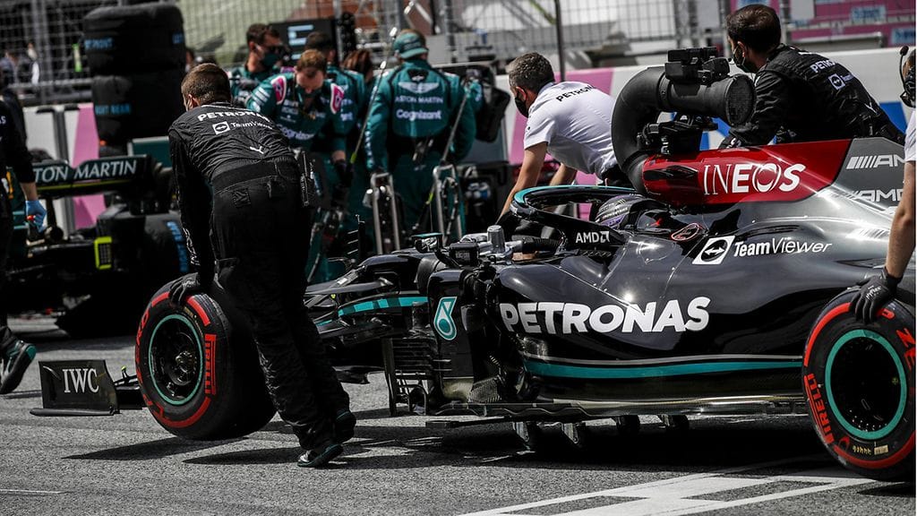 Mercedes on lopettanut F1-autonsa kehittämisen kauden 2021 osalta, sanoo tallipäällikkö Toto Wolff.