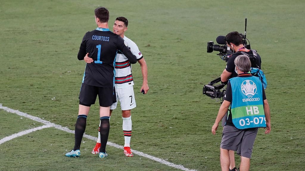Portugalin Cristiano Ronaldo ja Belgian Thibaut Courtois kohtasivat neljännesvälierän päätyttyä.