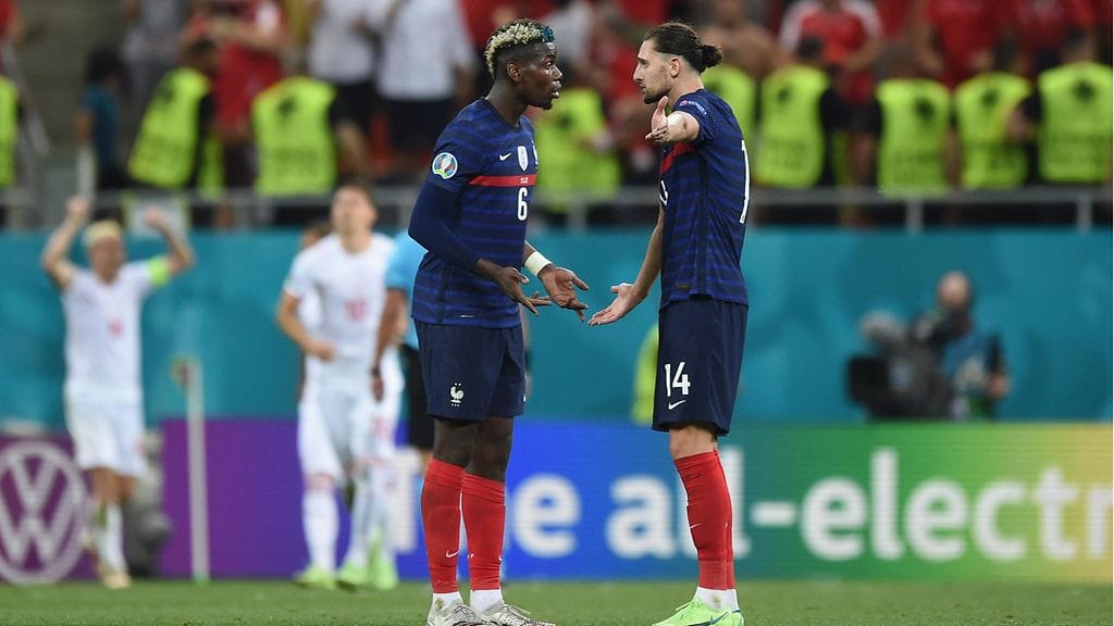 Adrien Rabiot'n ja Paul Pogban vanhemmat olivat sanasodassa Sveitsi-ottelussa.