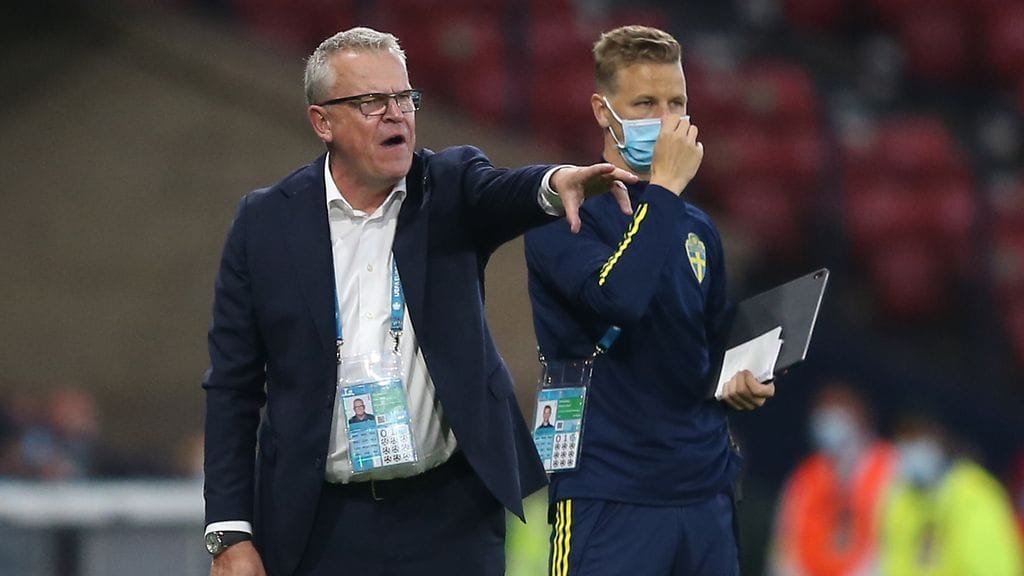 Ruotsin päävalmentaja Janne Andersson syytti Ukrainan pelaajia filmaamisesta.