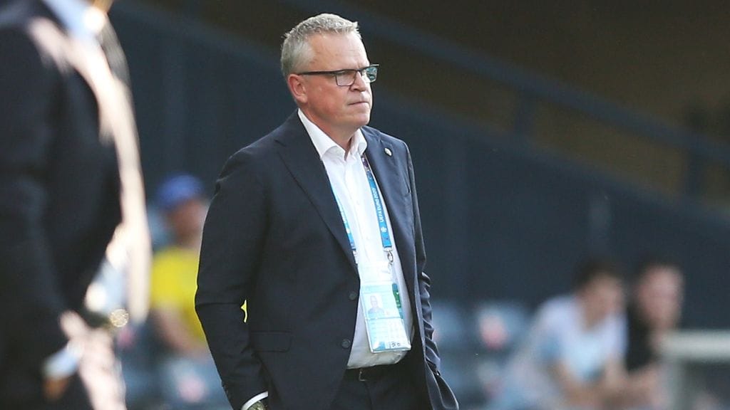 Ruotsin päävalmentaja Janne Andersson sai kritiikkiä myöhäisistä vaihdoistaan neljännesvälierässä.