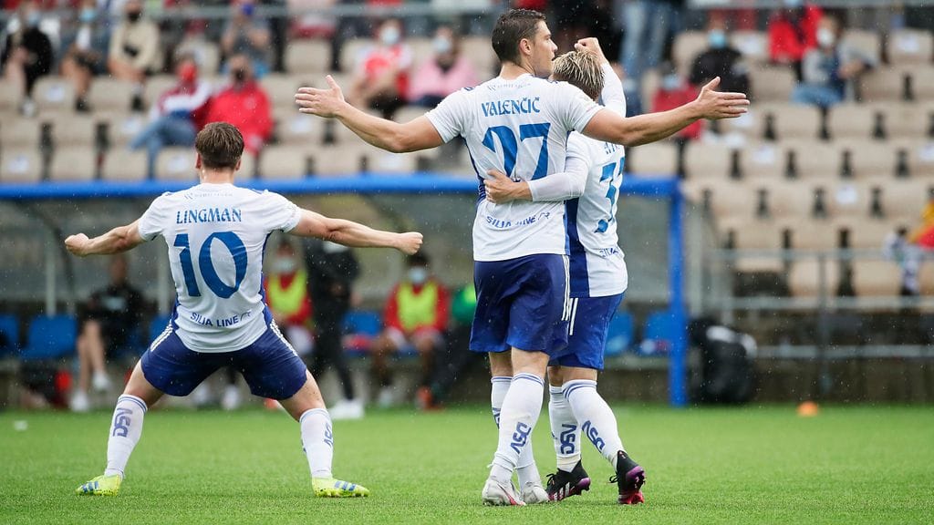 Filip Valencic laukoi HJK:lle Stadin derbyn voiton.