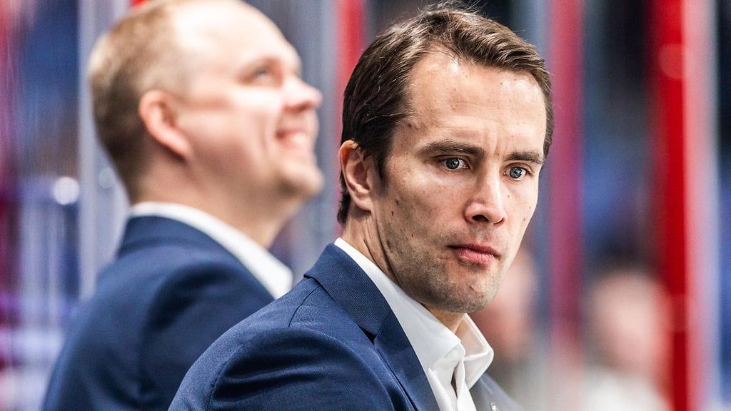 Nuorissa Leijonissa luotsannut Tuomo Ruutu hyppää ensi kaudella apuvalmentajaksi Florida Panthersin riveihin.