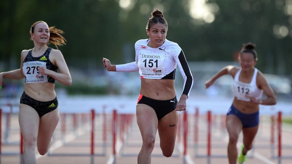 Haastattelussa kolmiloikkaaja Senni Salminen