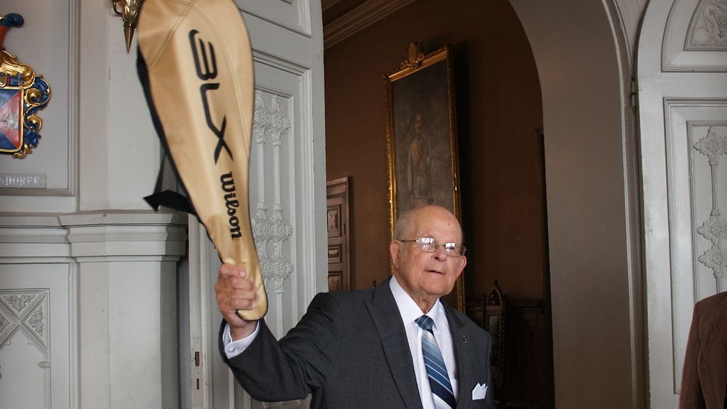 Kolmen sodan taistellut veteraani Eero, 100, on Suomen vanhin aatelinen – tällainen on ollut hänen poikkeuksellinen elämä (2)