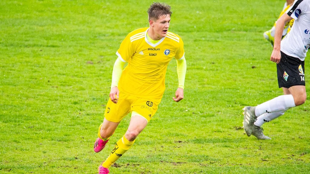 Henri Salomaa on tehnyt vaikutuksen Klubi 04:n paidassa.