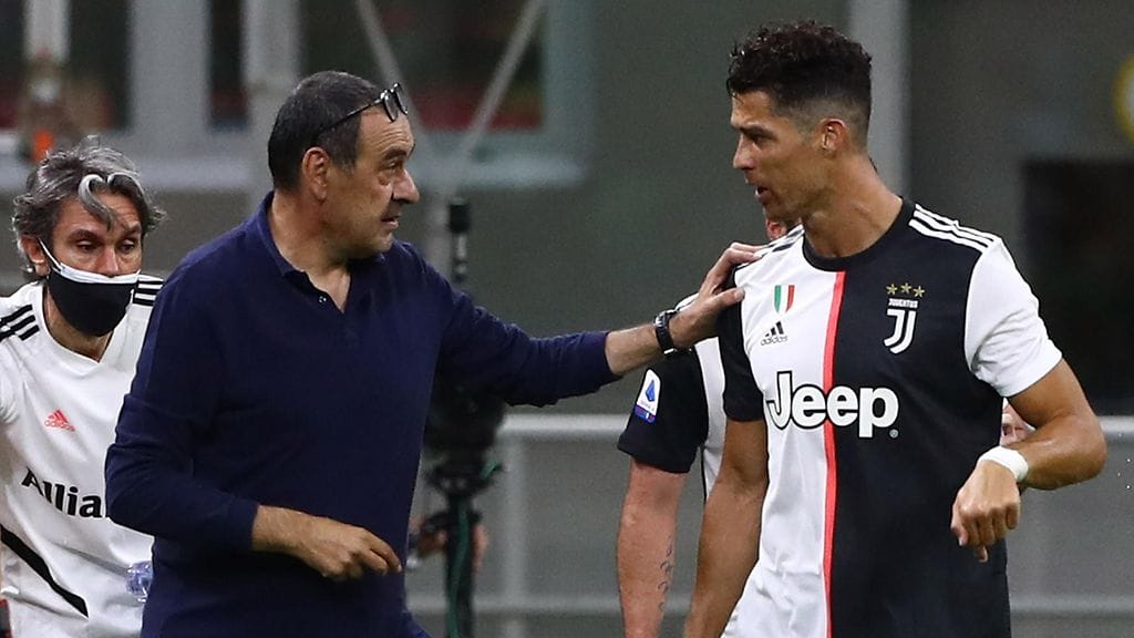 Maurizio Sarri ja Cristiano Ronaldo heinäkuussa 2020. Kaksikon yhteistyö jäi yhden kauden mittaiseksi.