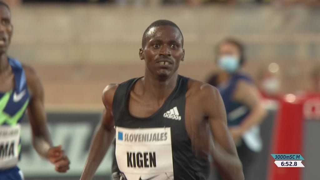 Benjamin Kigen järkyttyi, kun kello soi hänelle kahdella kierroksella peräkkäin.