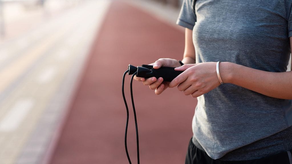 Hyppynaru vedetään myynnistä. Kuvituskuva.