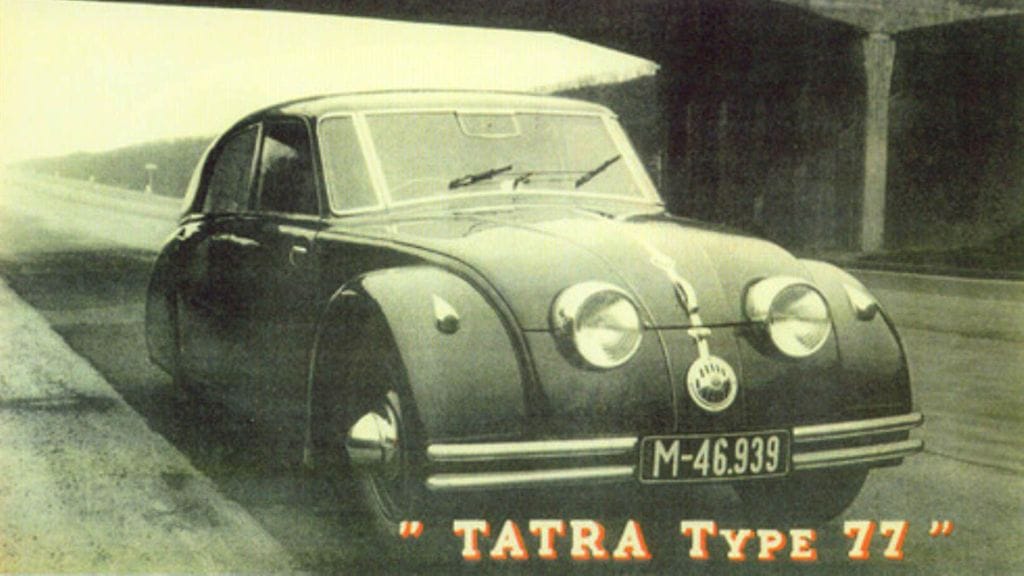 Tatra 77 kuvattuna 1930-luvun automainoksessa.