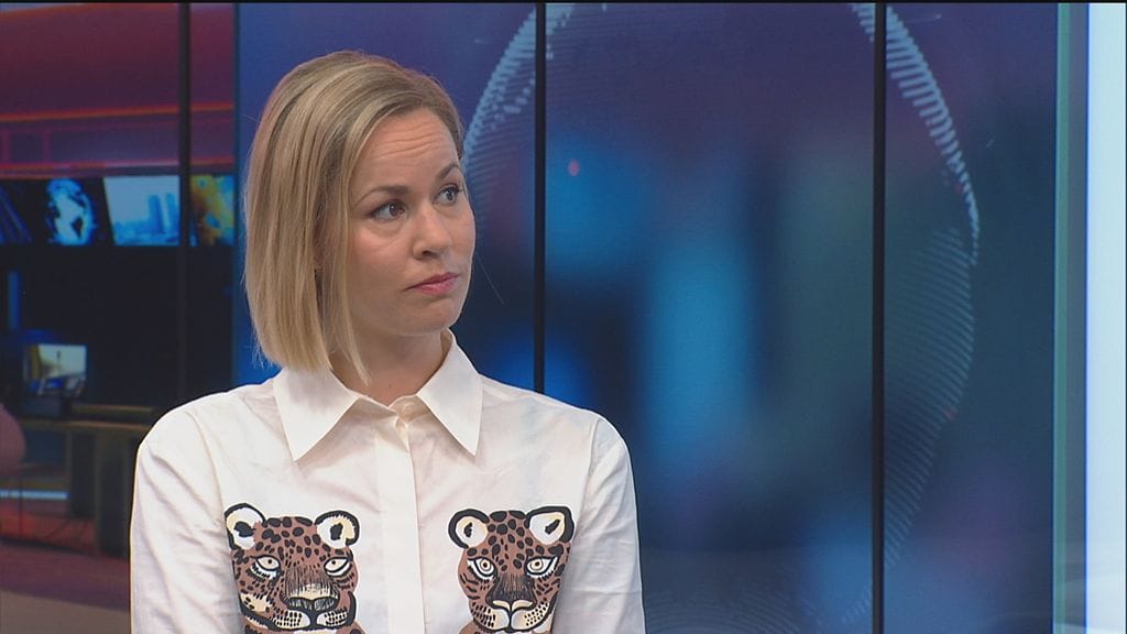 Kesällä Sarkkinen kertoi, ettei hae vasemmistoliiton johtoon, koska on saamassa lapsen.