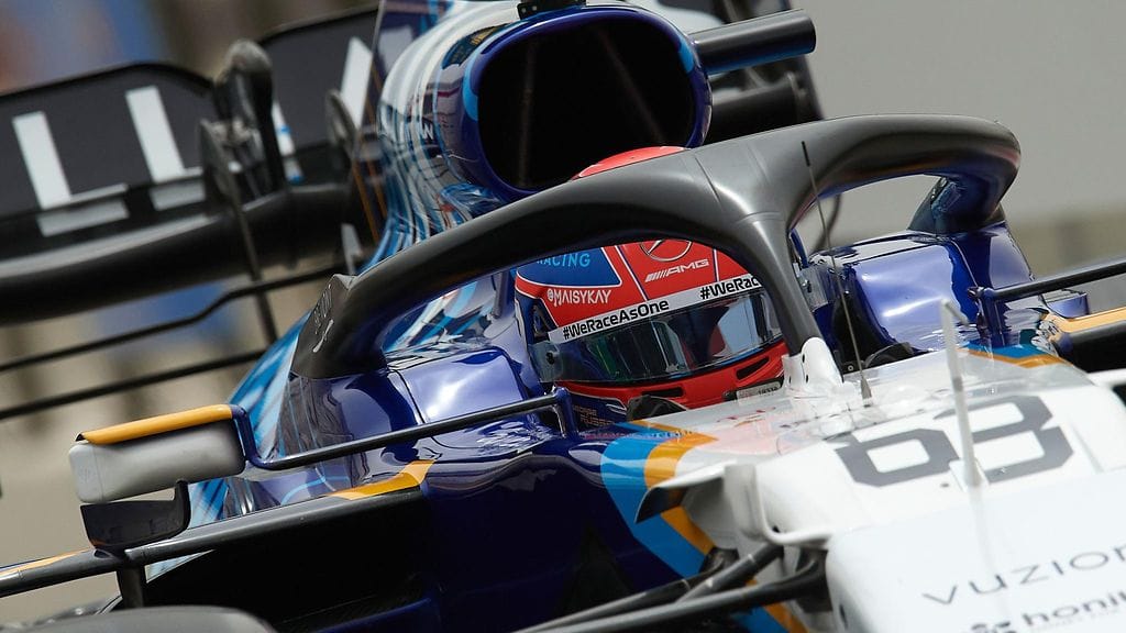 George Russellia on viety huhuissa Mercedekselle.