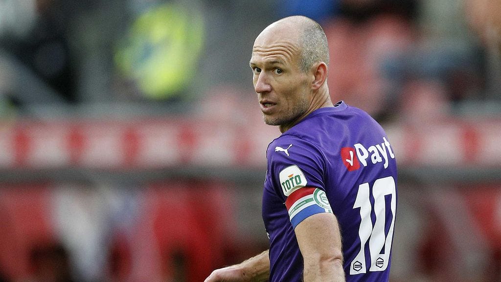 Arjen Robben päätti uransa toistamiseen.