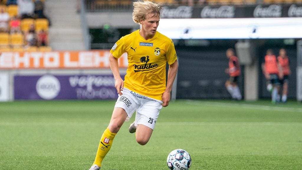 Urho Nissilä teki KuPSin avausmaalin.