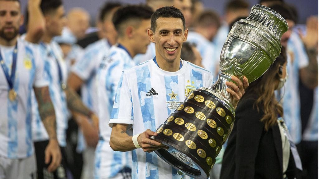 Angel Di Maria Copa American voittopystin kanssa.