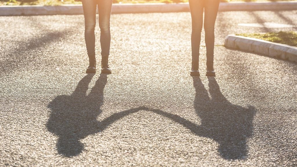 Identtiset kaksoset löysivät rakkauden yllättävän sattuman kautta. Kuvituskuva.