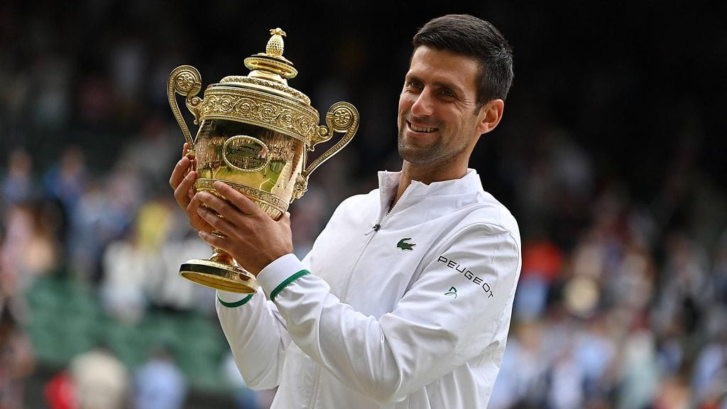 Djokovic tuuletti kesällä Wimbledonin kaksinpelin voittoa.