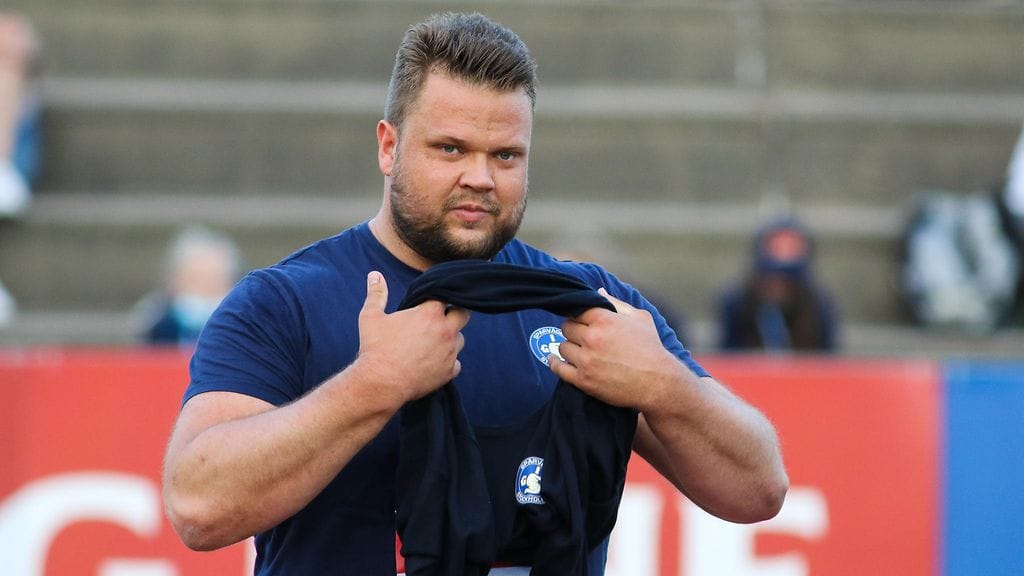 Daniel Ståhl kärsi tappion kädenväännössä Sarah Sjöströmille.