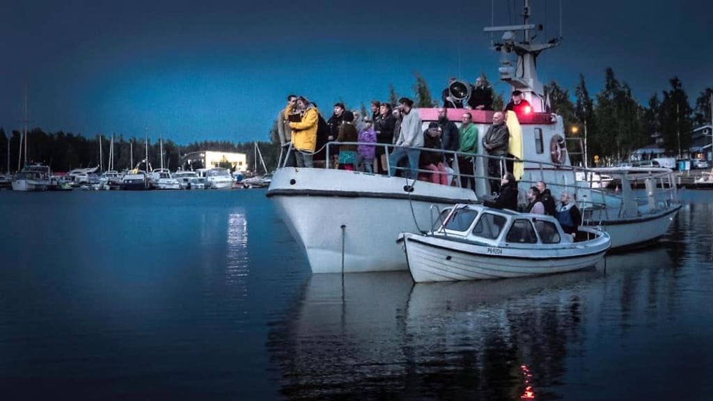 MTV Uutisten toimittaja Outi Airola joutui poikkeuksellisen tilanteen eteen poikkeuksellisena yönä.