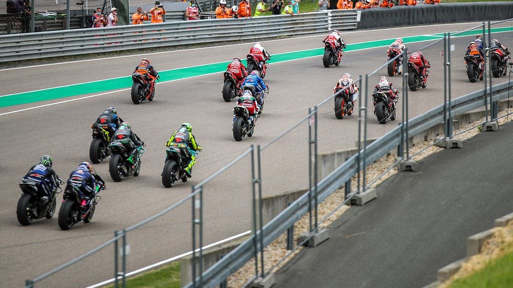 Espanjalainen ratamoottoripyöräilylupaus Hugo Millán on poissa. Kuvituskuva.