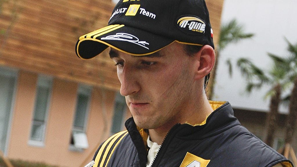 Robert Kubica palasi formula-auton rattiin.